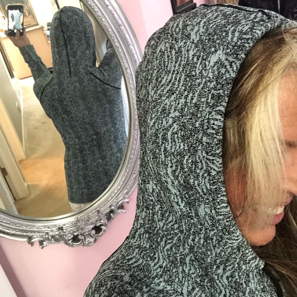 Soho Sport workout hoodie! NWOT! Amazing and cute! - Picture 4 of 16